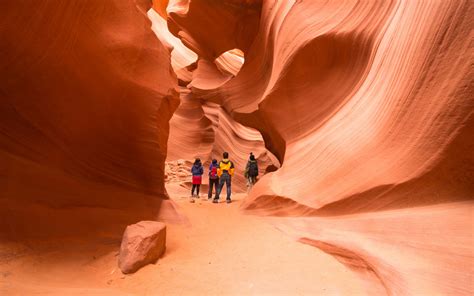 antelope canyon open hours  Tour Guides are mandatory